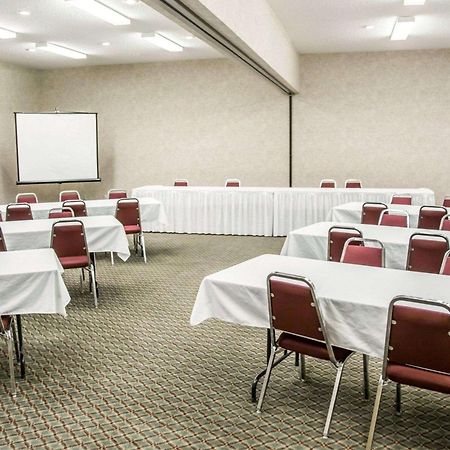 Comfort Inn & Suites Riverview Near Davenport And I-80 Le Claire Exteriör bild