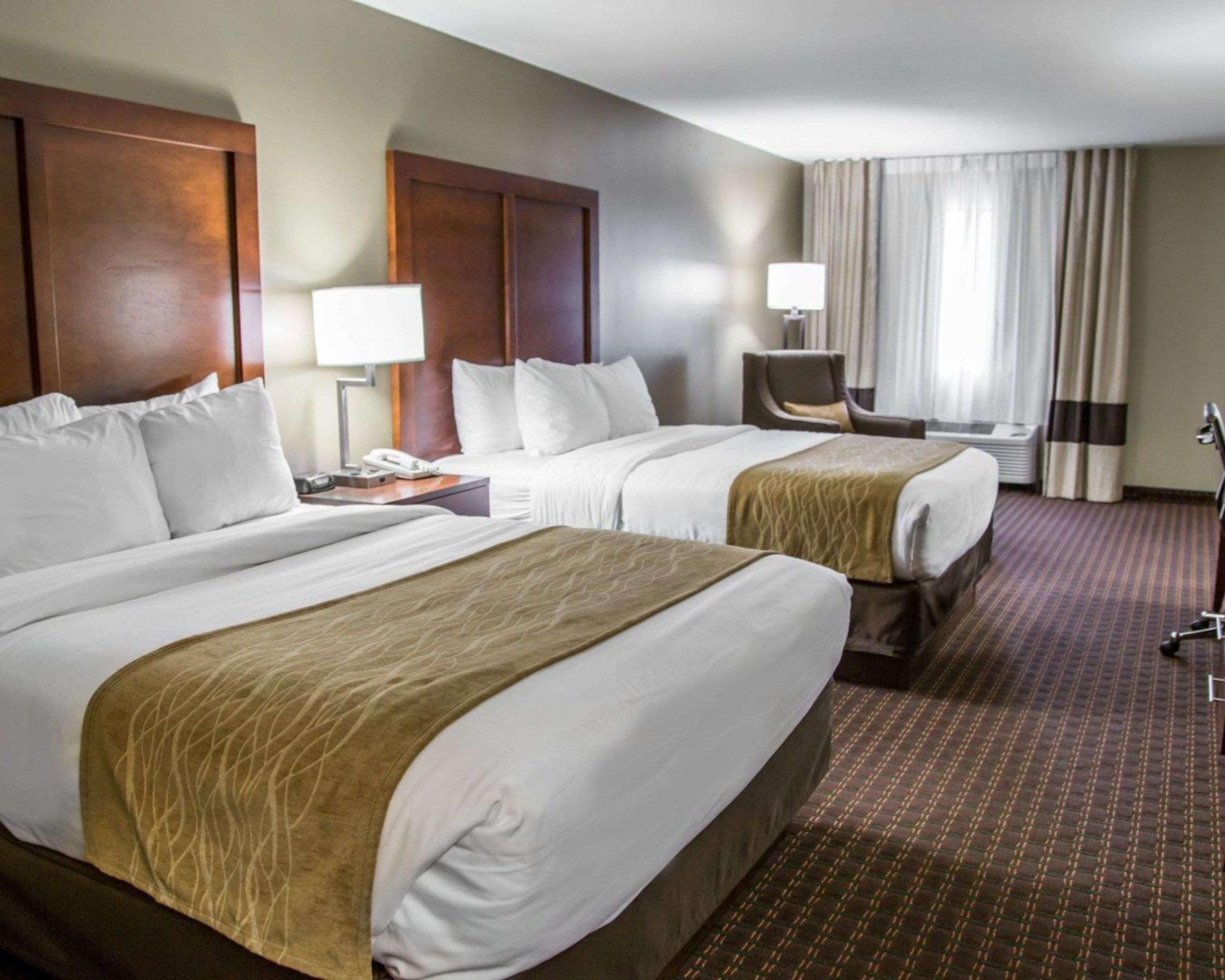 Comfort Inn & Suites Riverview Near Davenport And I-80 Le Claire Exteriör bild