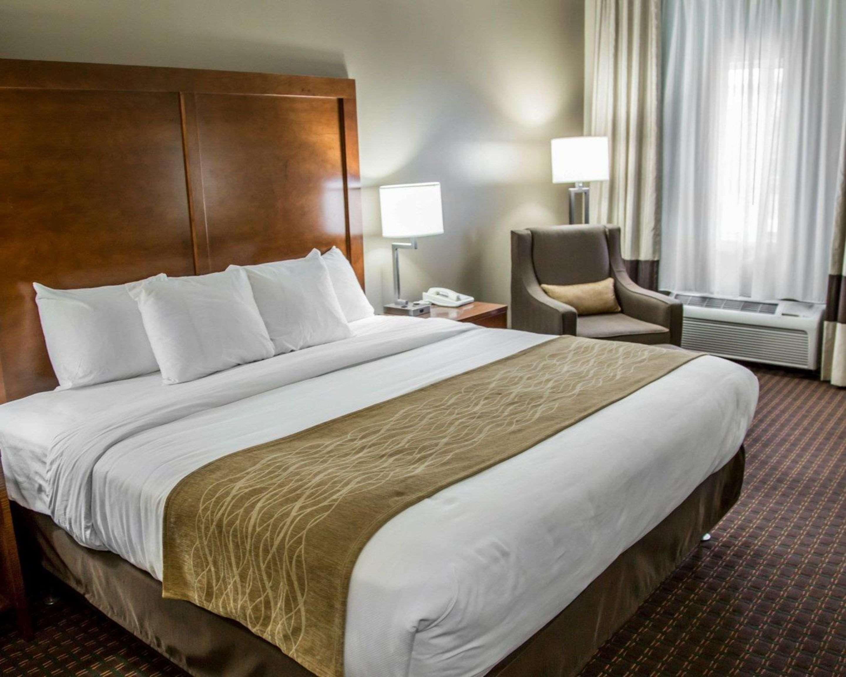 Comfort Inn & Suites Riverview Near Davenport And I-80 Le Claire Exteriör bild