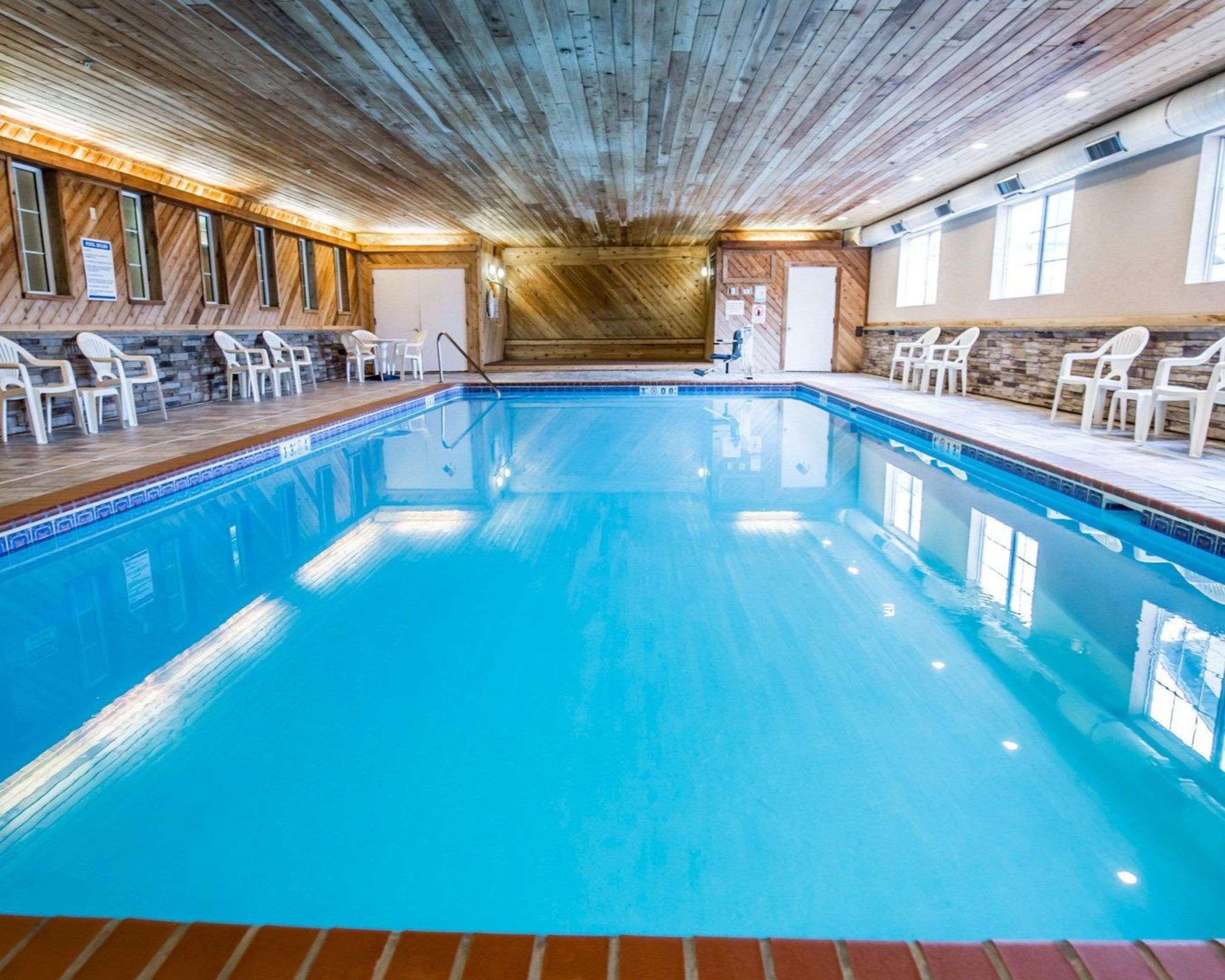 Comfort Inn & Suites Riverview Near Davenport And I-80 Le Claire Exteriör bild