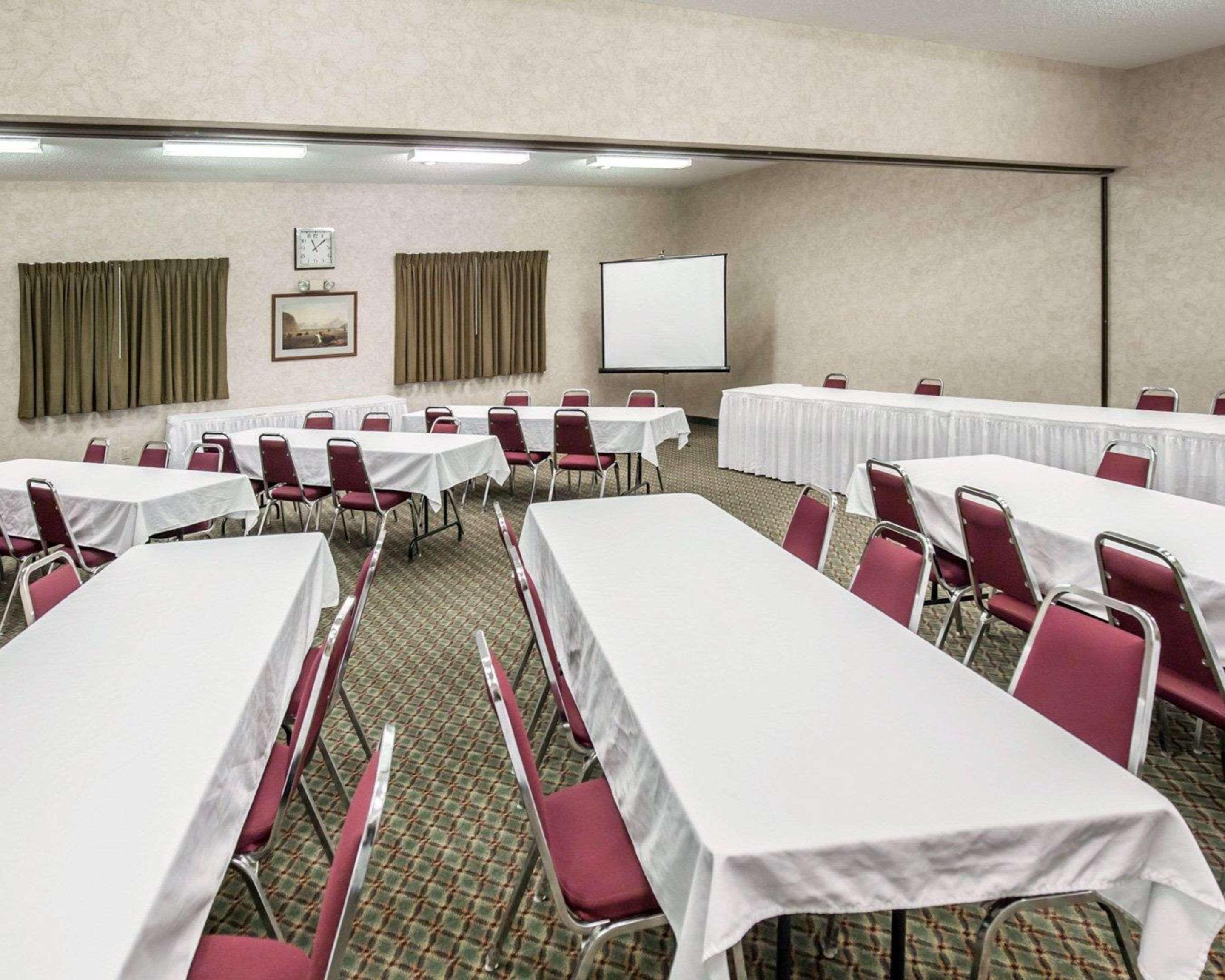 Comfort Inn & Suites Riverview Near Davenport And I-80 Le Claire Exteriör bild