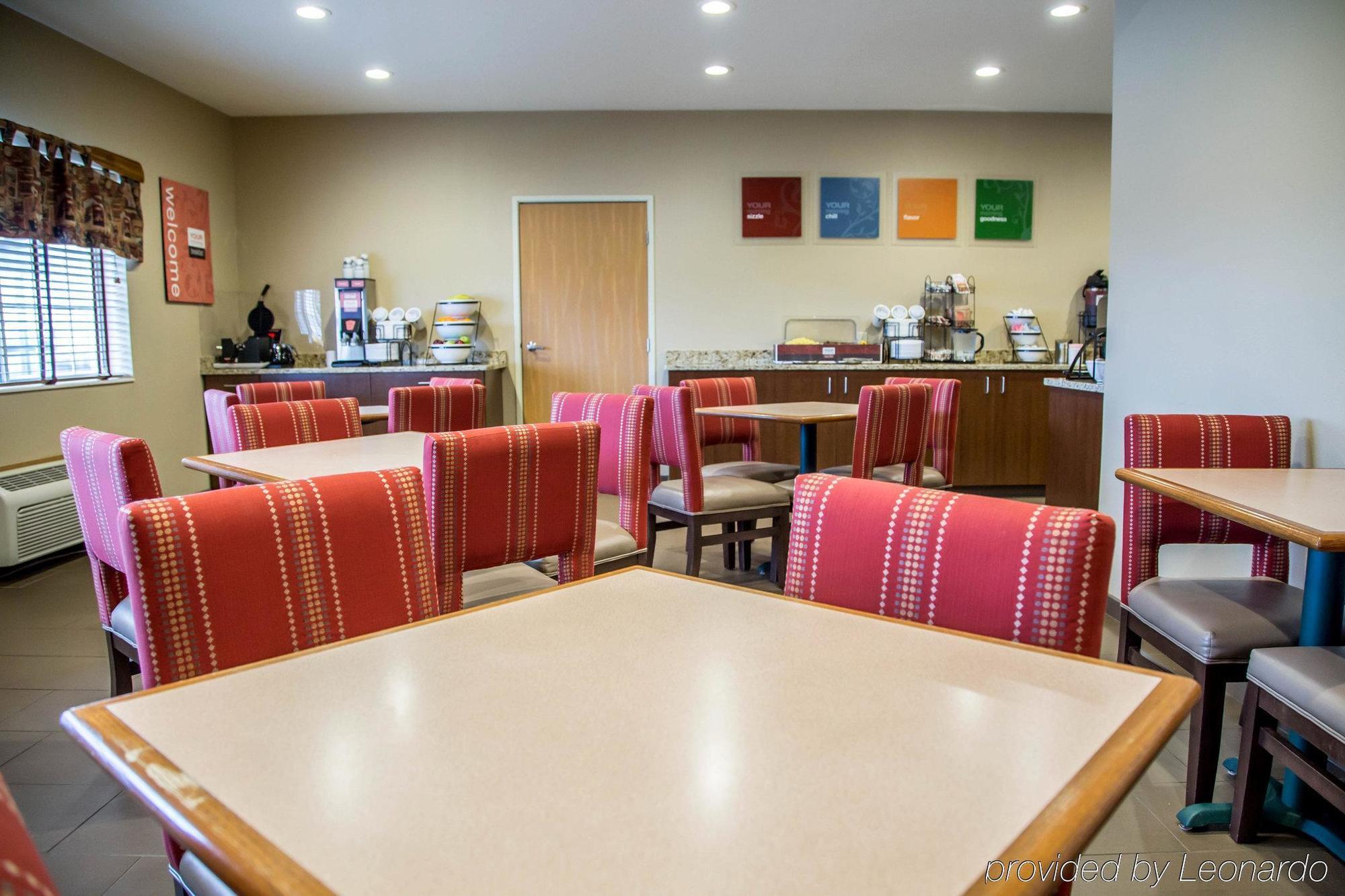 Comfort Inn & Suites Riverview Near Davenport And I-80 Le Claire Exteriör bild