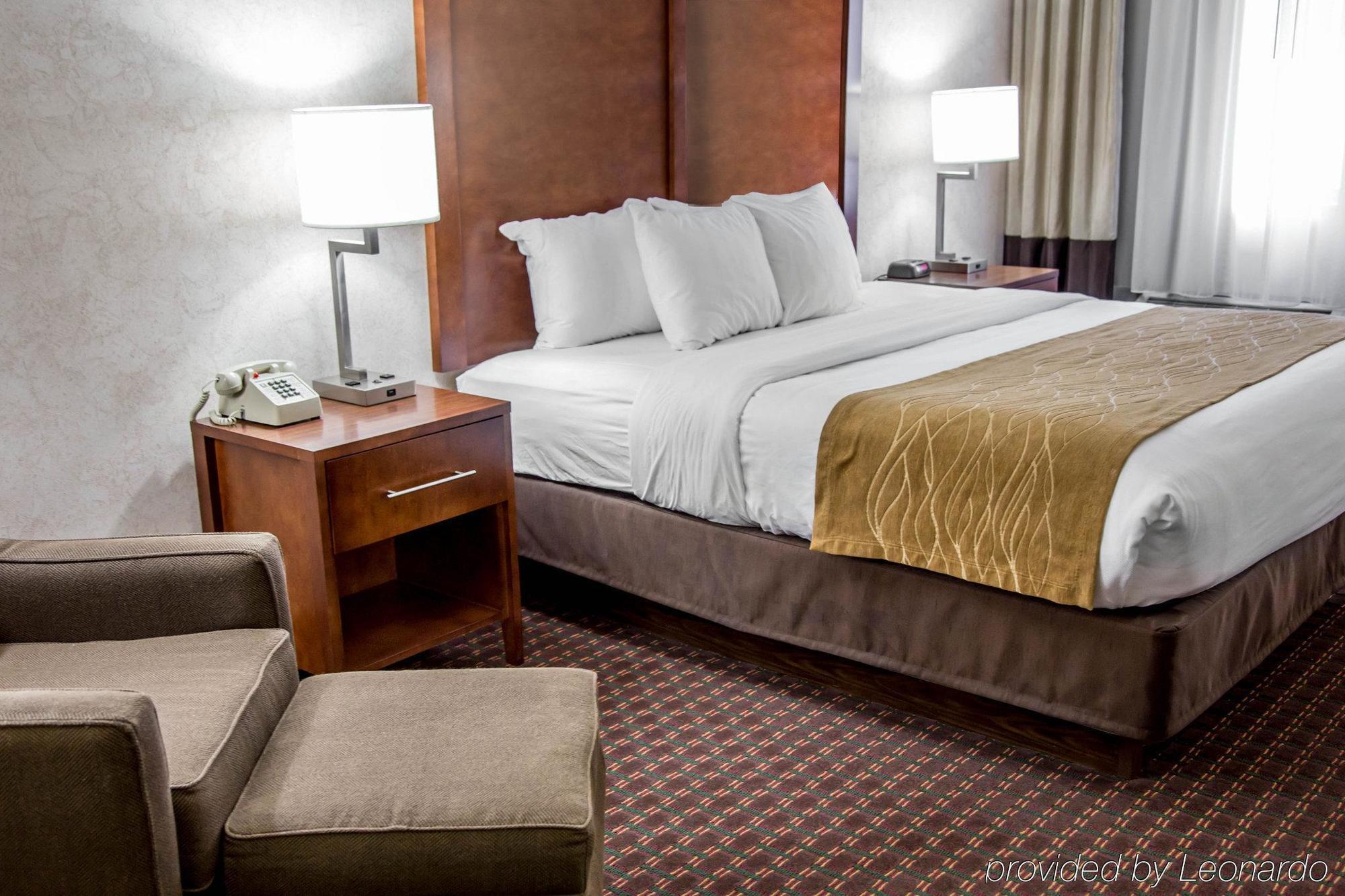 Comfort Inn & Suites Riverview Near Davenport And I-80 Le Claire Exteriör bild
