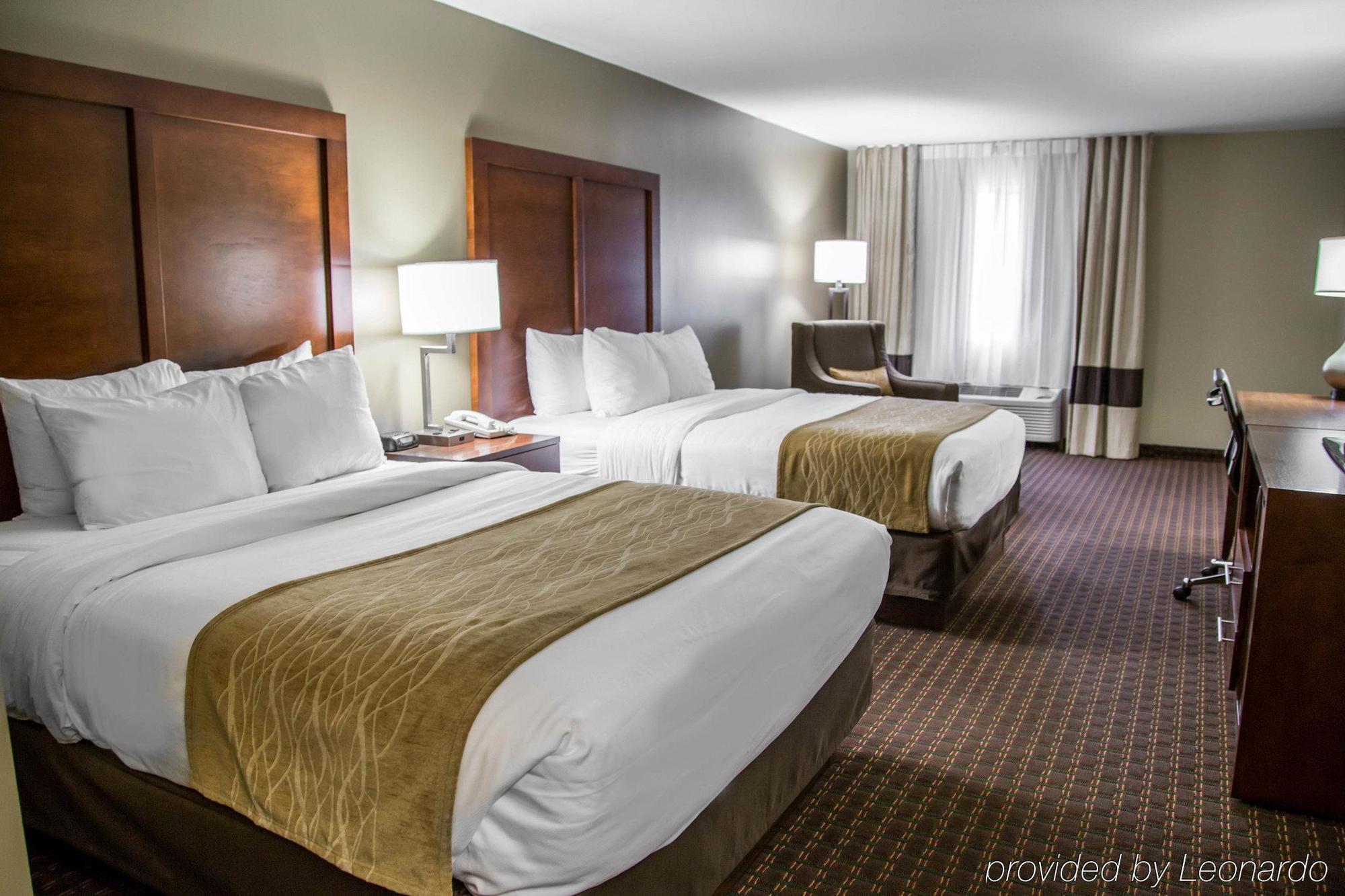 Comfort Inn & Suites Riverview Near Davenport And I-80 Le Claire Exteriör bild